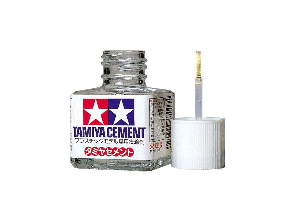 Zdjęcie główne produktu Klej z pędzelkiem do plastiku 40ml Tamiya 87003 CEMENT