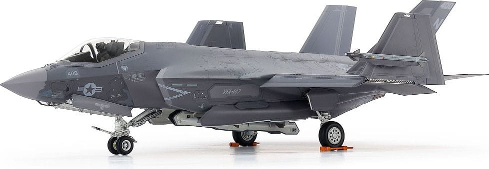 Zdjęcie dodatkowe produktu Lockheed Martin F-35C Lightning II 1:48 Tamiya 61127