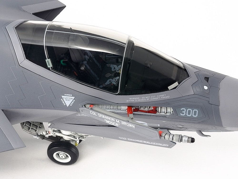 Zdjęcie dodatkowe produktu Lockheed Martin F-35C Lightning II 1:48 Tamiya 61127