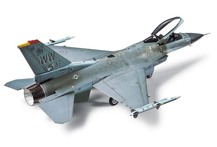 Zdjęcie dodatkowe produktu Lockheed Martin F-16CJ 1:72 BLOCK50 Tamiya 60786