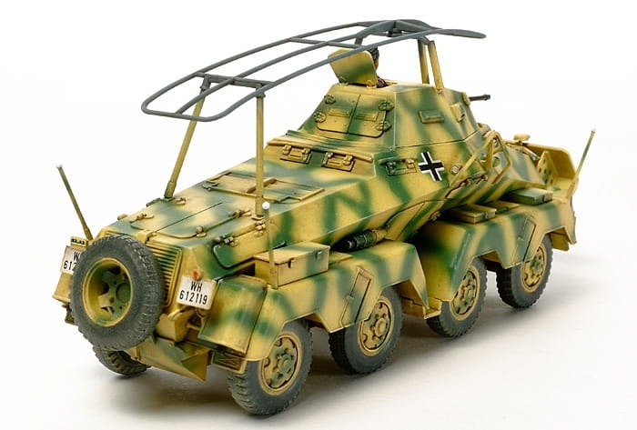 Zdjęcie dodatkowe produktu German 8-Wheeled Heavy Armored Car Sd.Kfz.232 1:48 Tamiya 32574