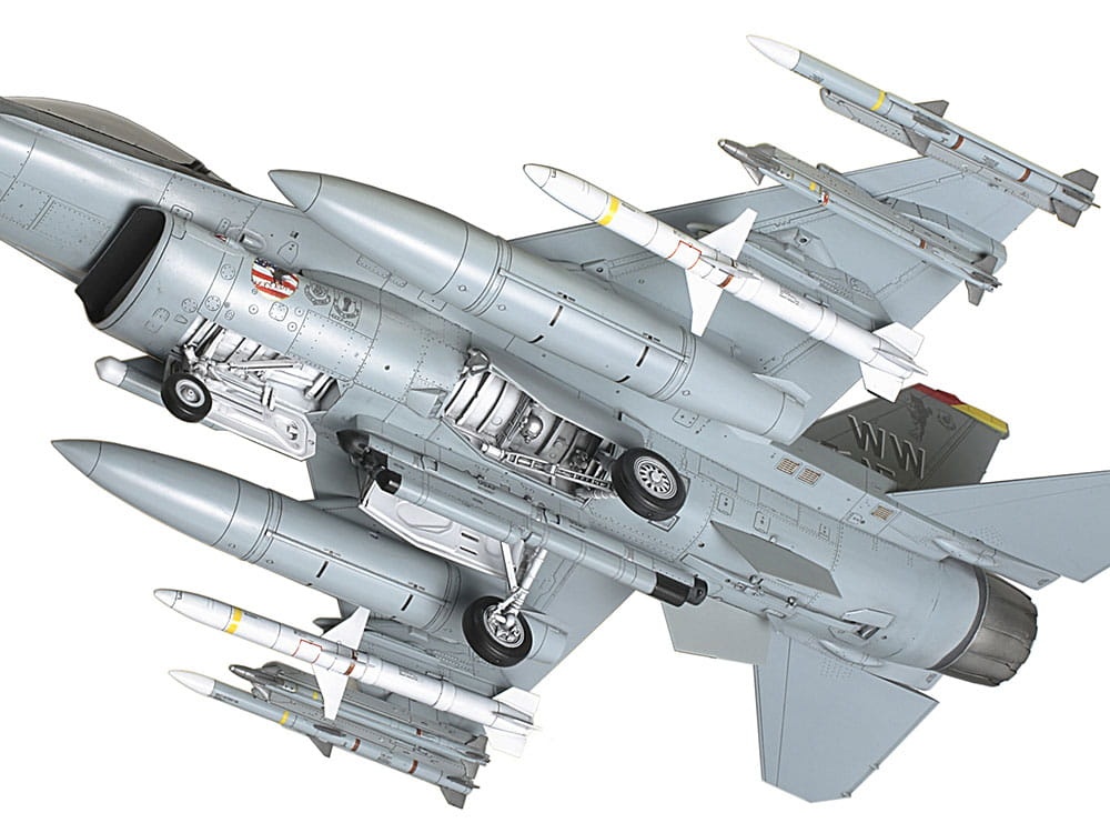 Zdjęcie dodatkowe produktu F-16CJ Fighting Falcon 1:48 Tamiya 61098