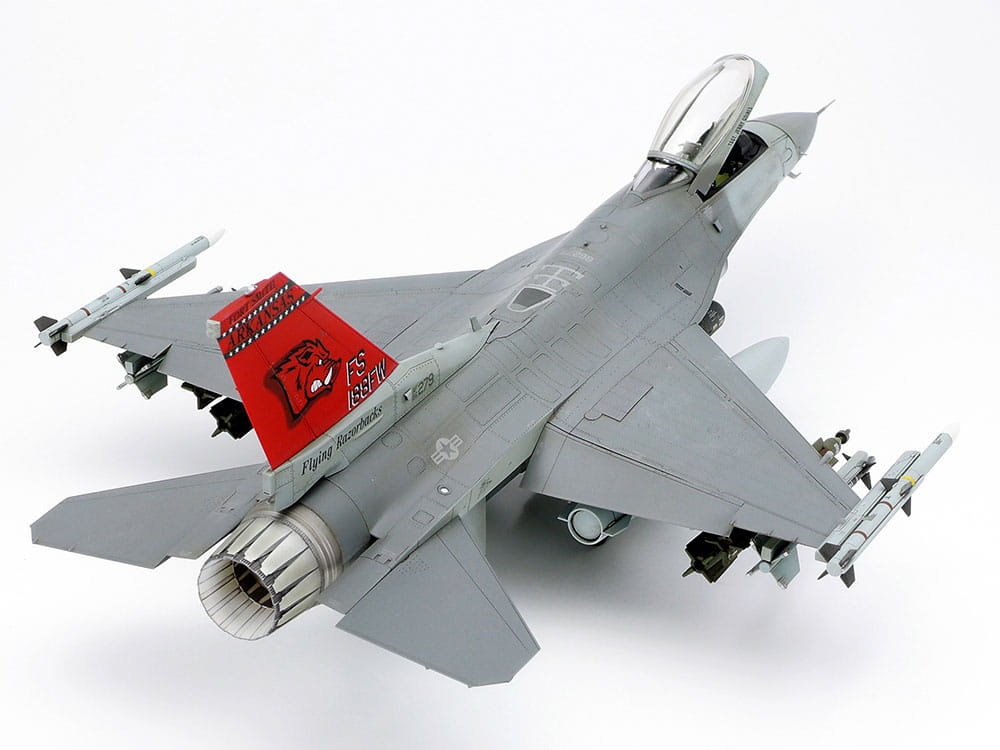 Zdjęcie dodatkowe produktu F-16C (Block 25/32) Fighting Falcon ANG 1:48 Tamiya 61101