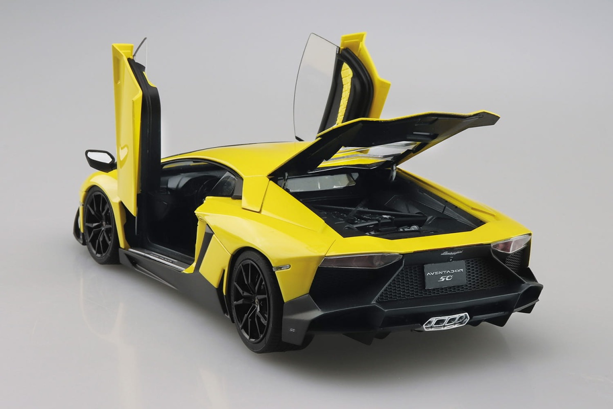 Zdjęcie dodatkowe produktu Lamborghini Aventador 50 Anniversario 1:24 Aoshima 059821