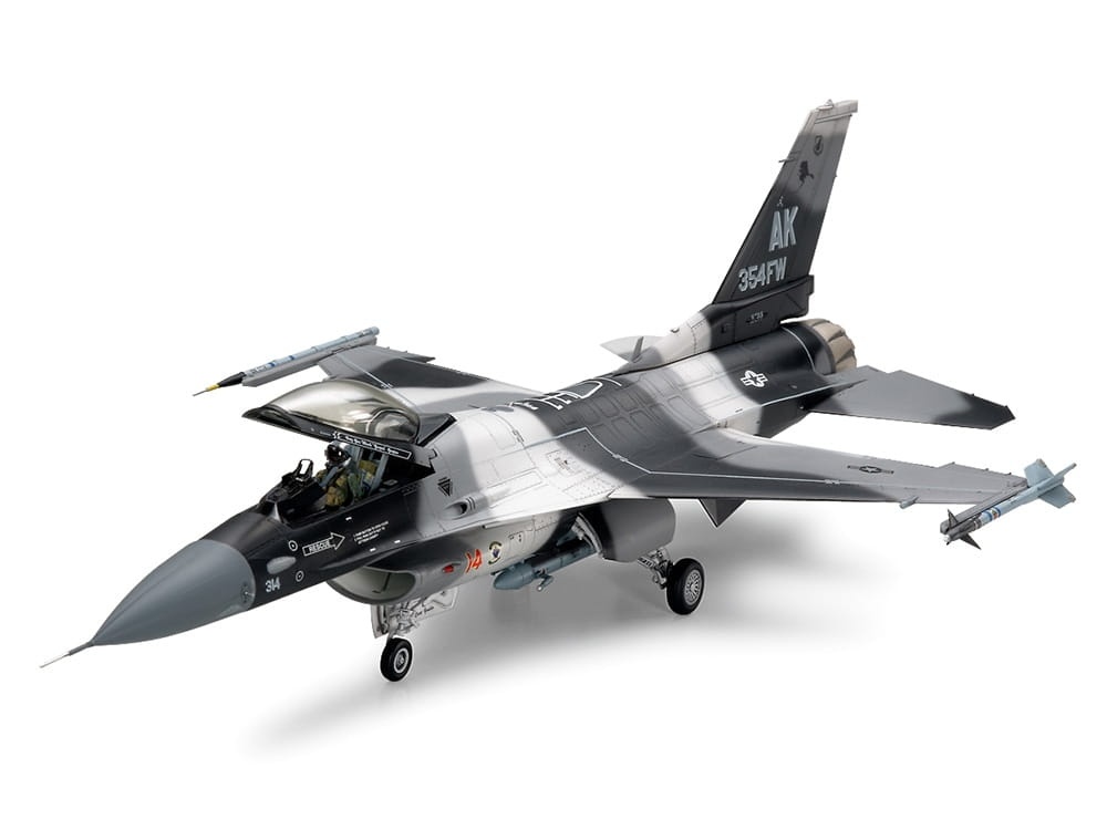 Zdjęcie główne produktu F-16C/N Aggressor/Adversary 1:48 Tamiya 61106