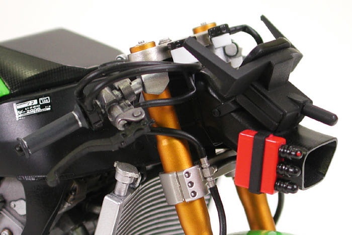 Zdjęcie dodatkowe produktu Kawasaki Ninja ZX-RR 1:12 Tamiya 14109