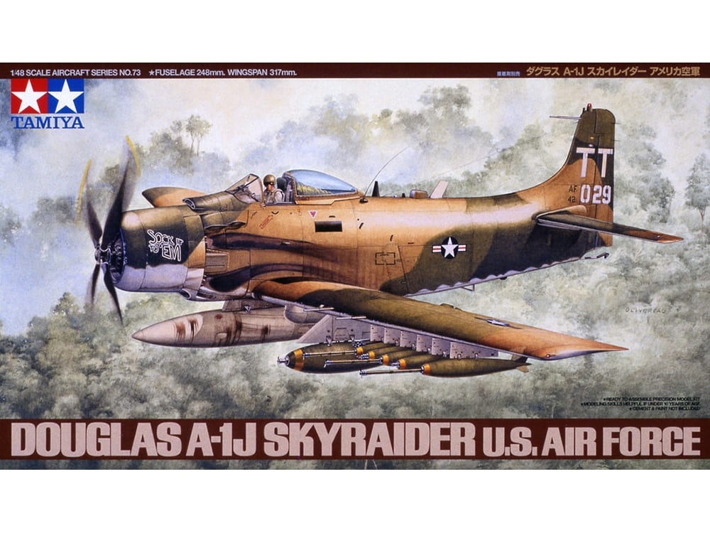 Zdjęcie dodatkowe produktu A-1J Skyraider (US Air Force) 1:48 Tamiya 61073