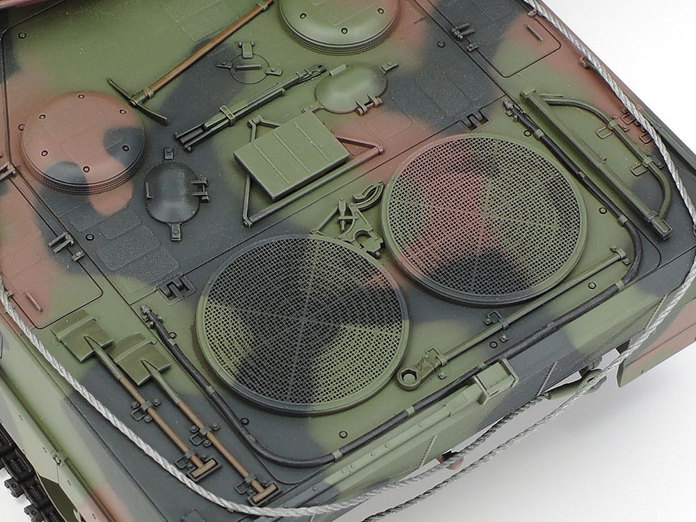 Zdjęcie dodatkowe produktu Leopard 2 A6 Tank "Ukraine" 1:35 Tamiya 25207