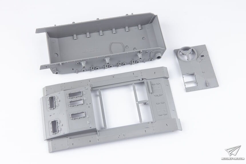 Zdjęcie dodatkowe produktu StuG III Ausf.G (with Winterketten) (early) 1:35 Takom 8010