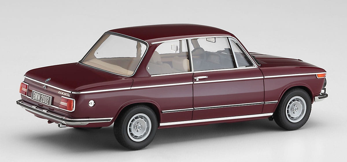 Zdjęcie dodatkowe produktu BMW 2002 tii (Late, 1973) 1:24 Hasegawa 20634