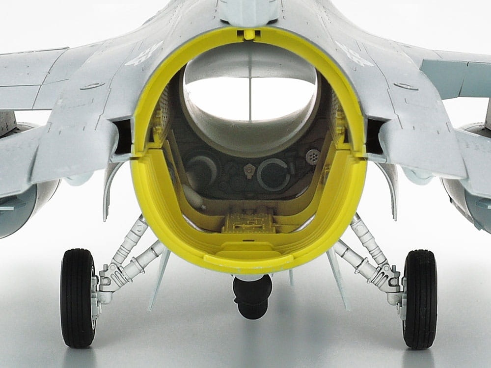 Zdjęcie dodatkowe produktu F-16CJ Fighting Falcon 1:32 Tamiya 60315