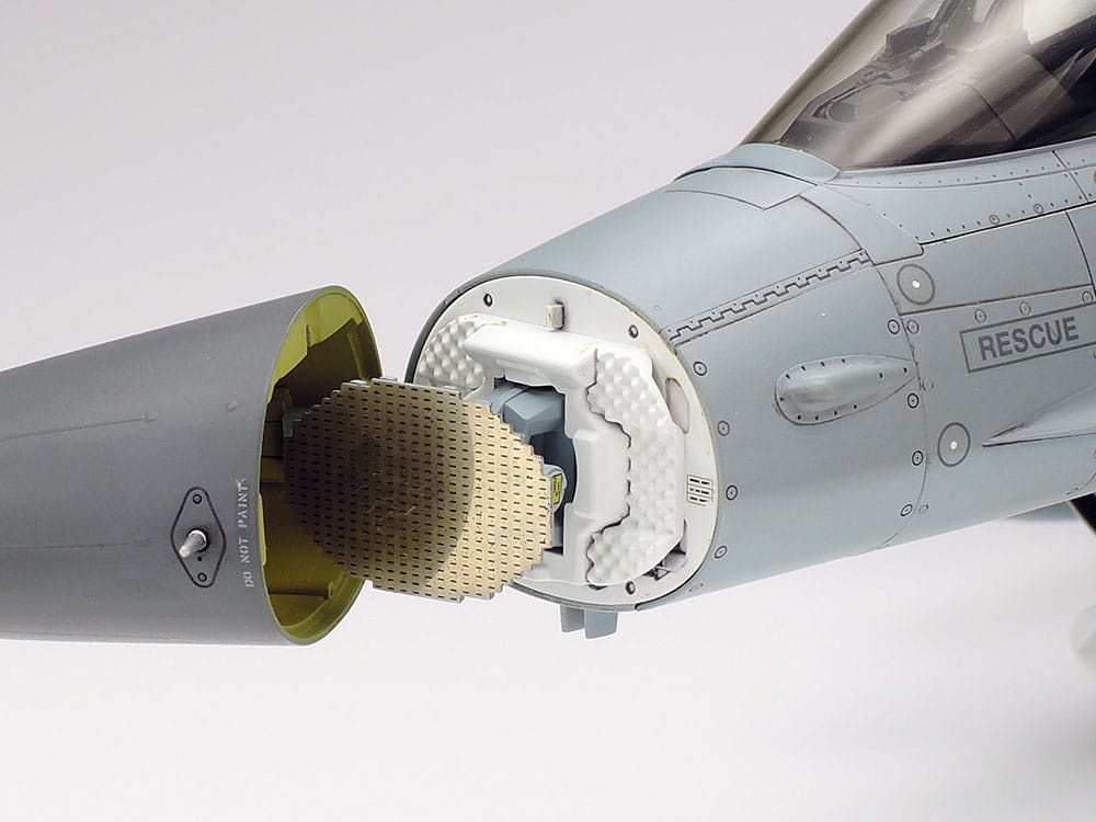 Zdjęcie dodatkowe produktu F-16CJ Fighting Falcon 1:32 Tamiya 60315