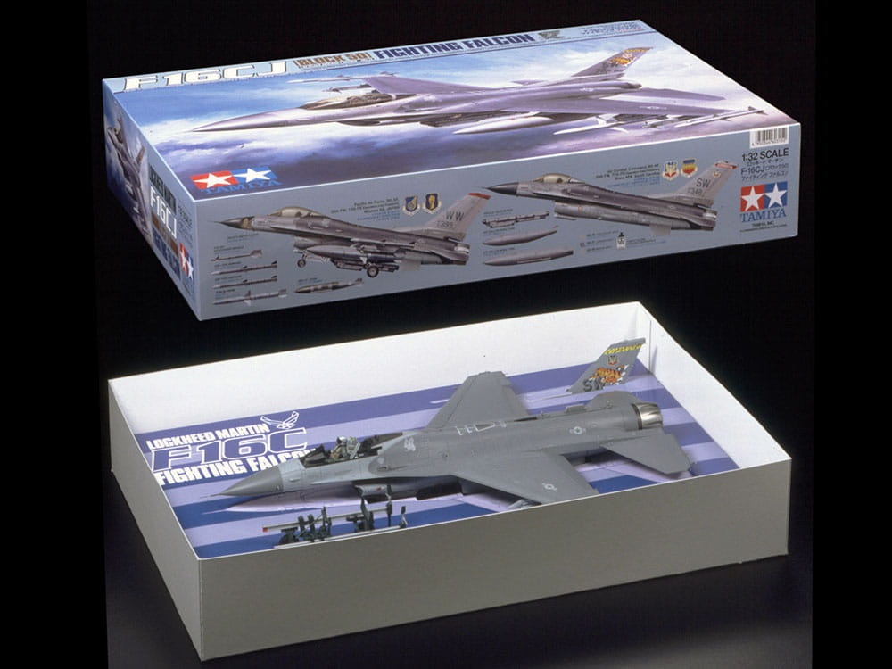 Zdjęcie dodatkowe produktu F-16CJ Fighting Falcon 1:32 Tamiya 60315