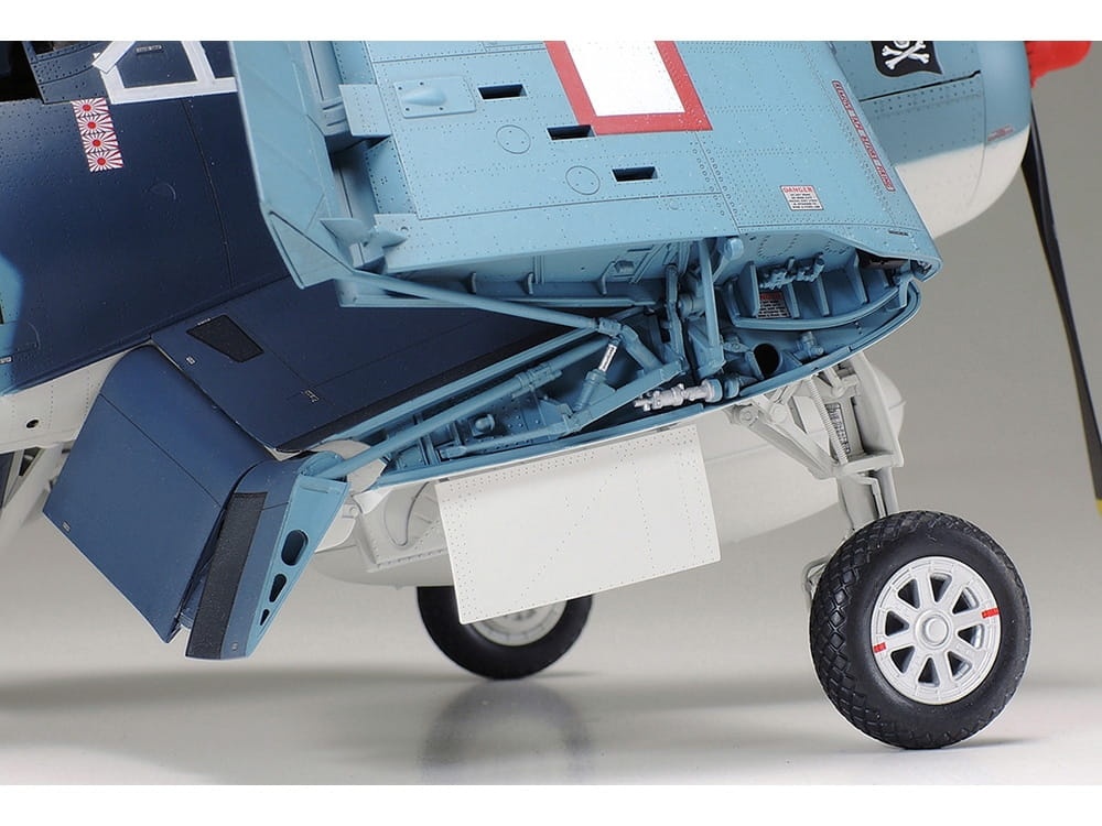 Zdjęcie dodatkowe produktu Vought F4U-1A Corsair 1:32 Tamiya 60325