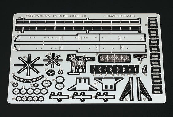Zdjęcie dodatkowe produktu US Battleship BB-63 Missouri (Circa 1991) 1:350 Tamiya 78029