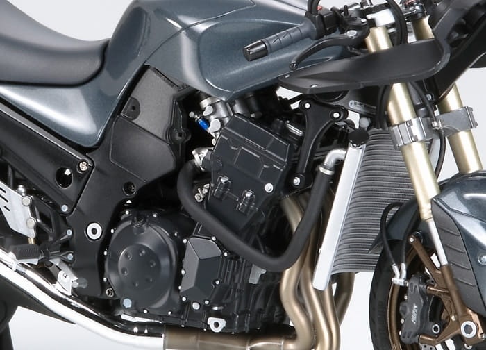 Zdjęcie dodatkowe produktu Kawasaki ZZR1400 1:12 Tamiya 14111