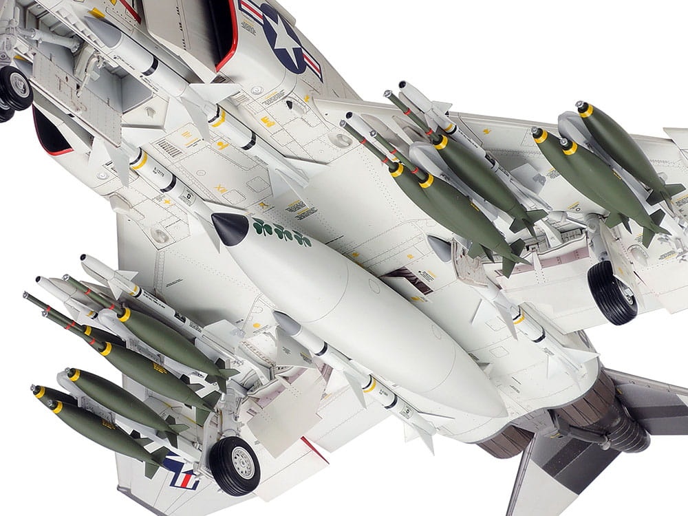 Zdjęcie dodatkowe produktu McDonnell Douglas F-4J Phantom II Marines 1:32 Tamiya 60308