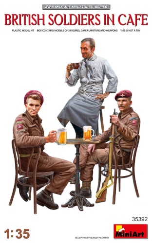 British Soldiers in Cafe 1:35 MiniArt 35392