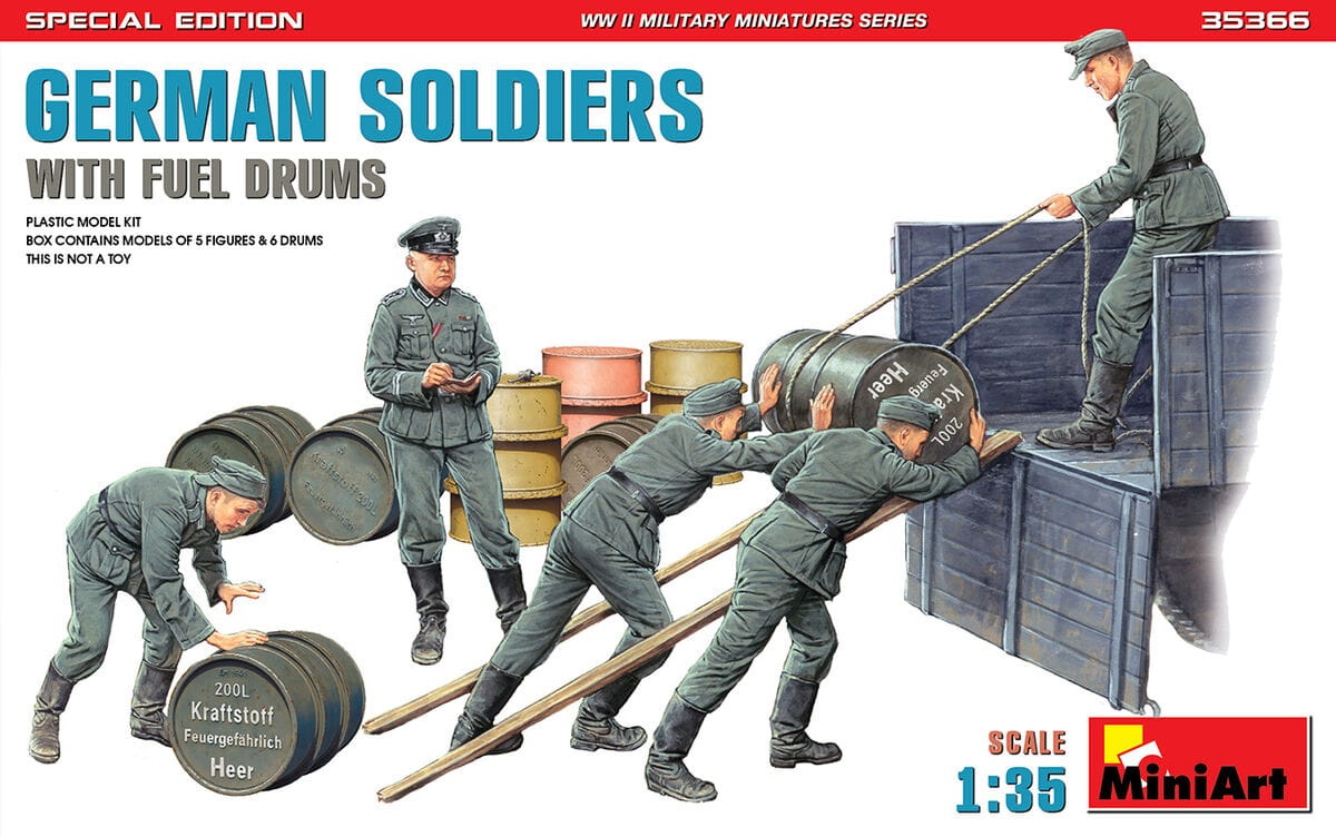 Zdjęcie główne produktu German Soldiers With Fuel Drums (Special Edition) 1:35 MiniArt 35366