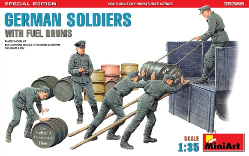 German Soldiers With Fuel Drums (Special Edition) 1:35 MiniArt 35366