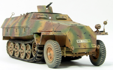 Zdjęcie dodatkowe produktu Sd.Kfz. 251/1 Ausf.D Schutzenpanzer 1:35 AFV Club 35063