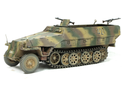 Zdjęcie dodatkowe produktu Sd.Kfz. 251/1 Ausf.D Schutzenpanzer 1:35 AFV Club 35063