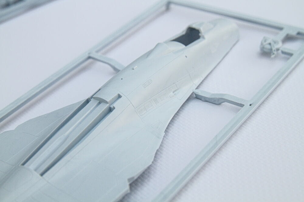 Zdjęcie dodatkowe produktu SU-27 UB/P Ukraine 1:72 Heller 56371 STARTER KIT