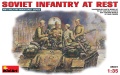 Zdjęcie główne produktu Soviet Infantry At Rest (1943-45) 1:35 MiniArt 35001