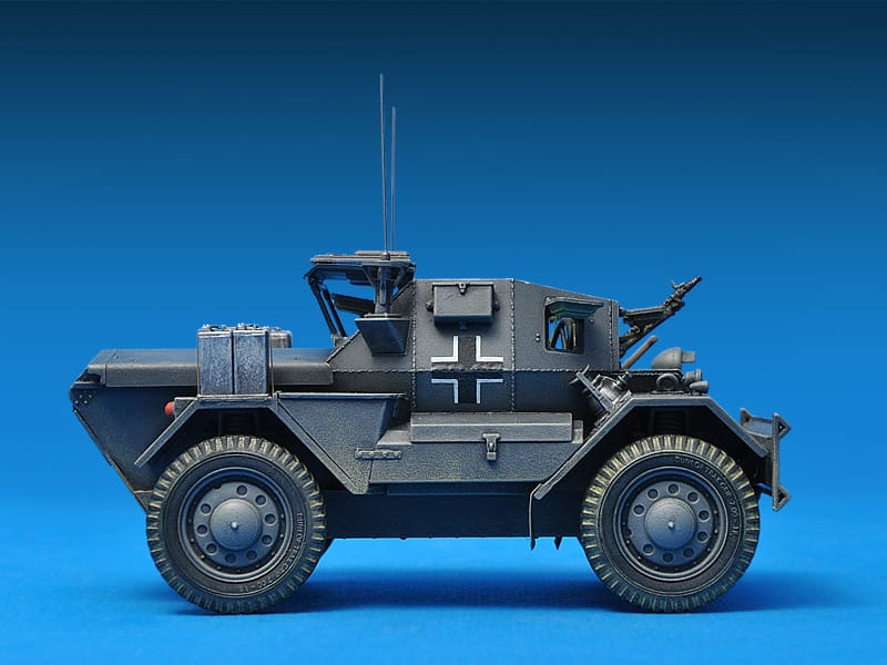 Zdjęcie dodatkowe produktu Dingo Mk.ii Scout Car W/crew Pz.kmpf. Mk.i 202(e) 1:35 MiniArt 35074