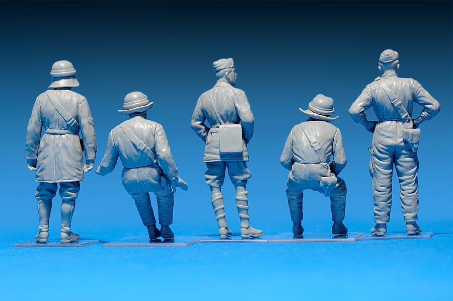 Zdjęcie dodatkowe produktu Italian Tank Crew 1:35 MiniArt 35093
