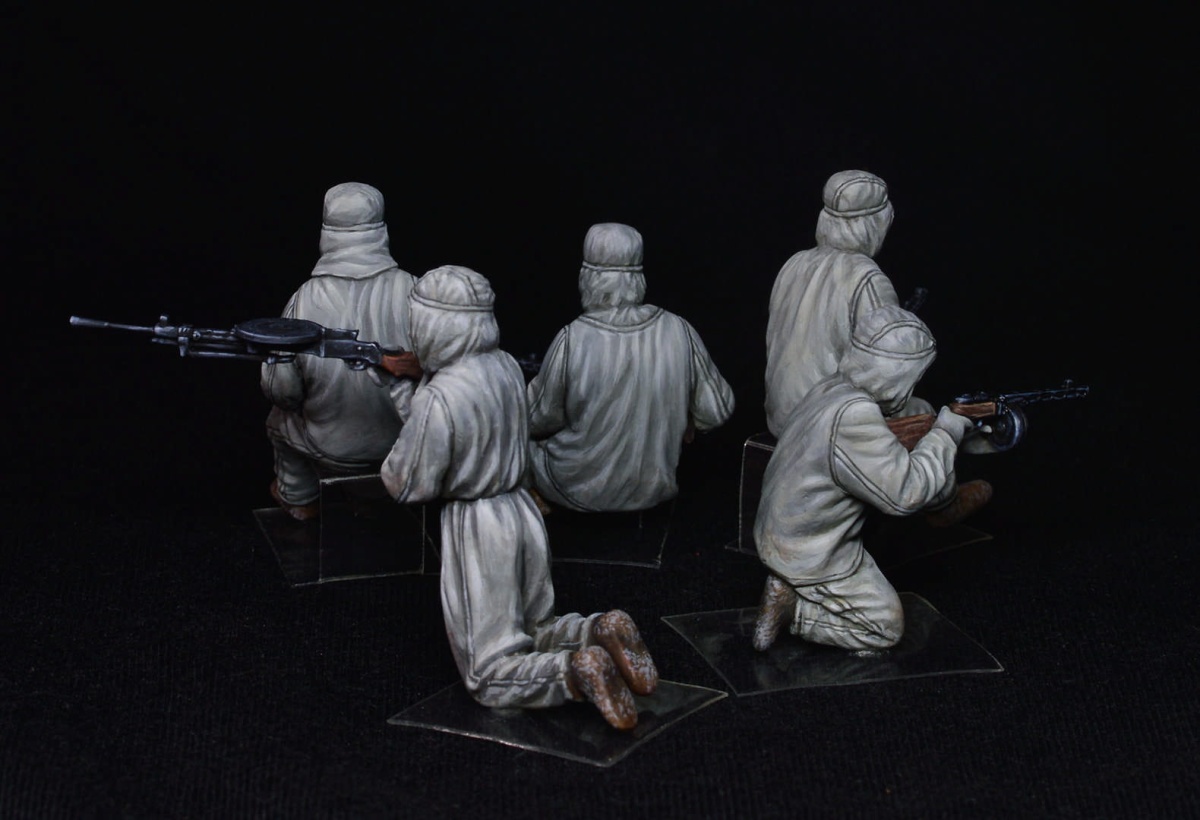 Zdjęcie dodatkowe produktu Soviet Assault Infantry (winter Camouflage Cloaks) 1:35 MiniArt 35226