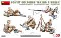 Zdjęcie główne produktu Soviet Soldiers Taking A Break 1:35 MiniArt 35233