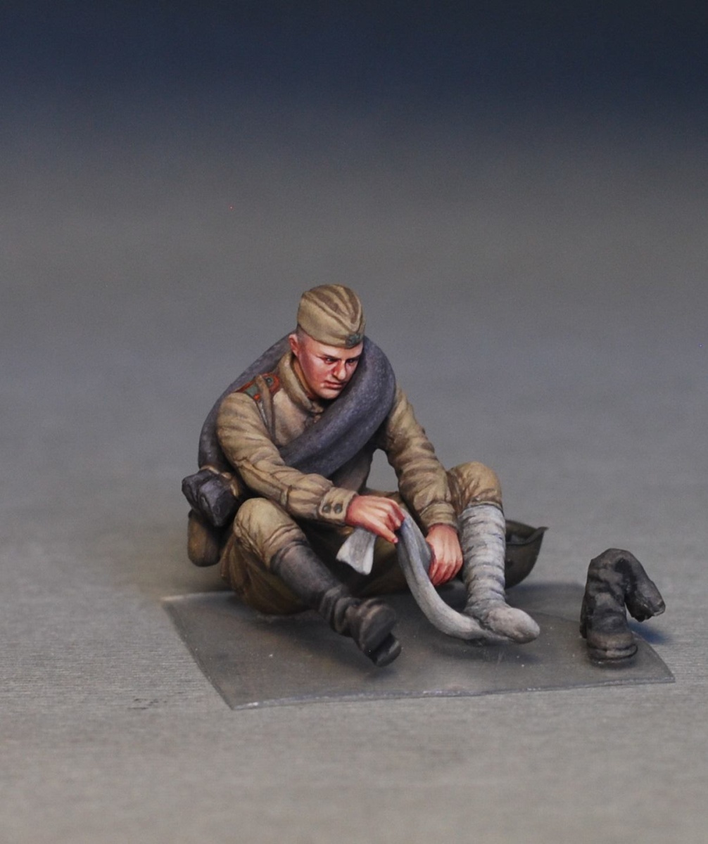 Zdjęcie dodatkowe produktu Soviet Soldiers Taking A Break 1:35 MiniArt 35233