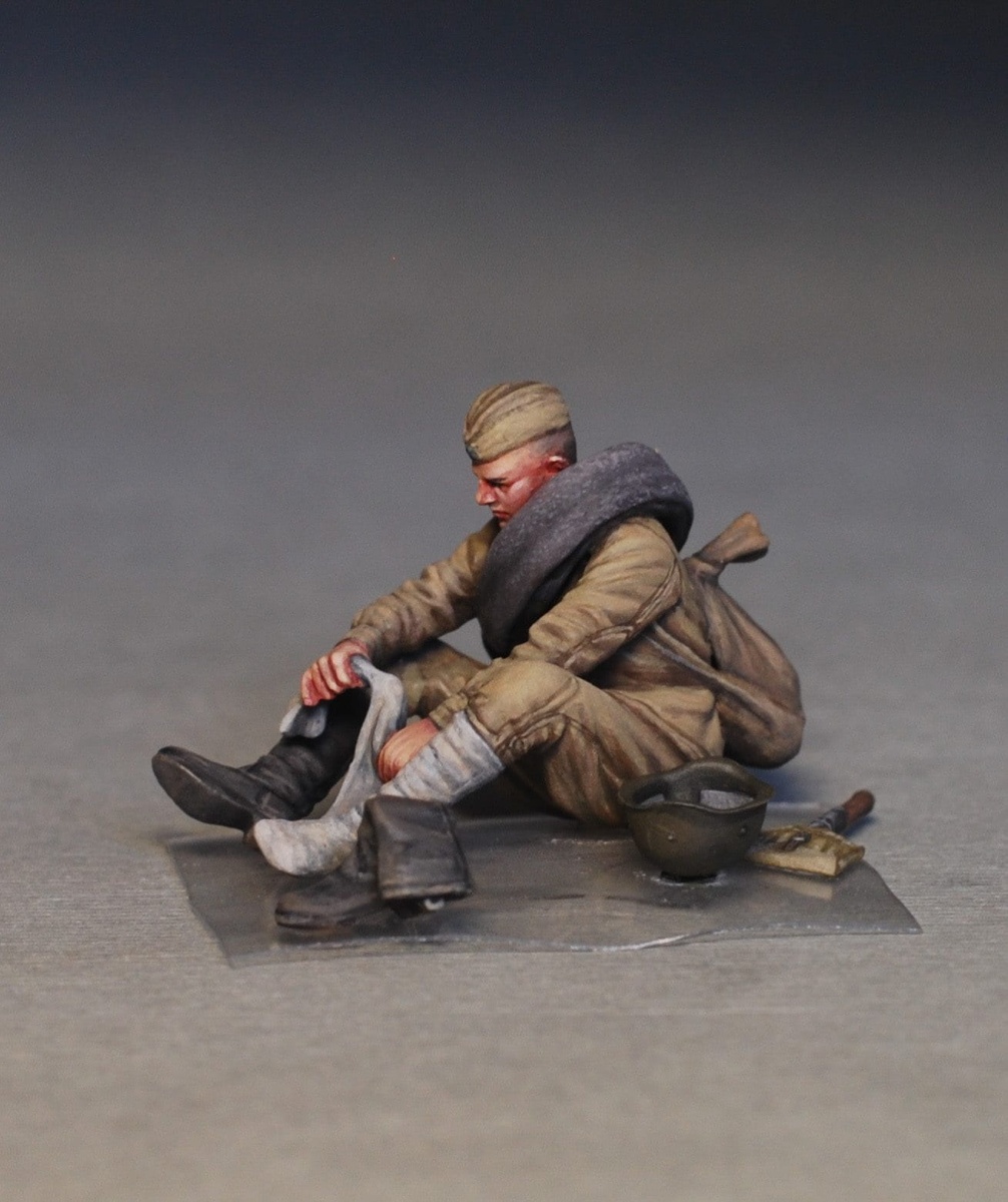 Zdjęcie dodatkowe produktu Soviet Soldiers Taking A Break 1:35 MiniArt 35233