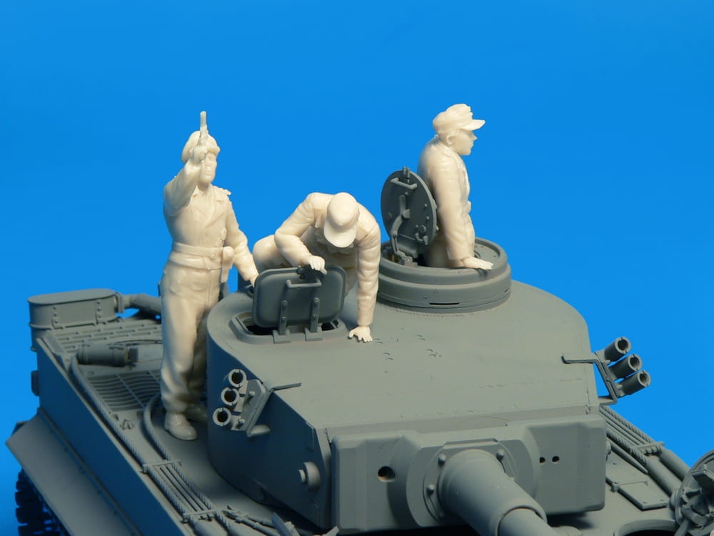 Zdjęcie dodatkowe produktu German Tank Crew (france 1944) Special Edition 1:35 MiniArt 35252