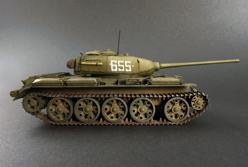 Zdjęcie dodatkowe produktu T-44M Soviet Medium Tank 1:35 MiniArt 37002