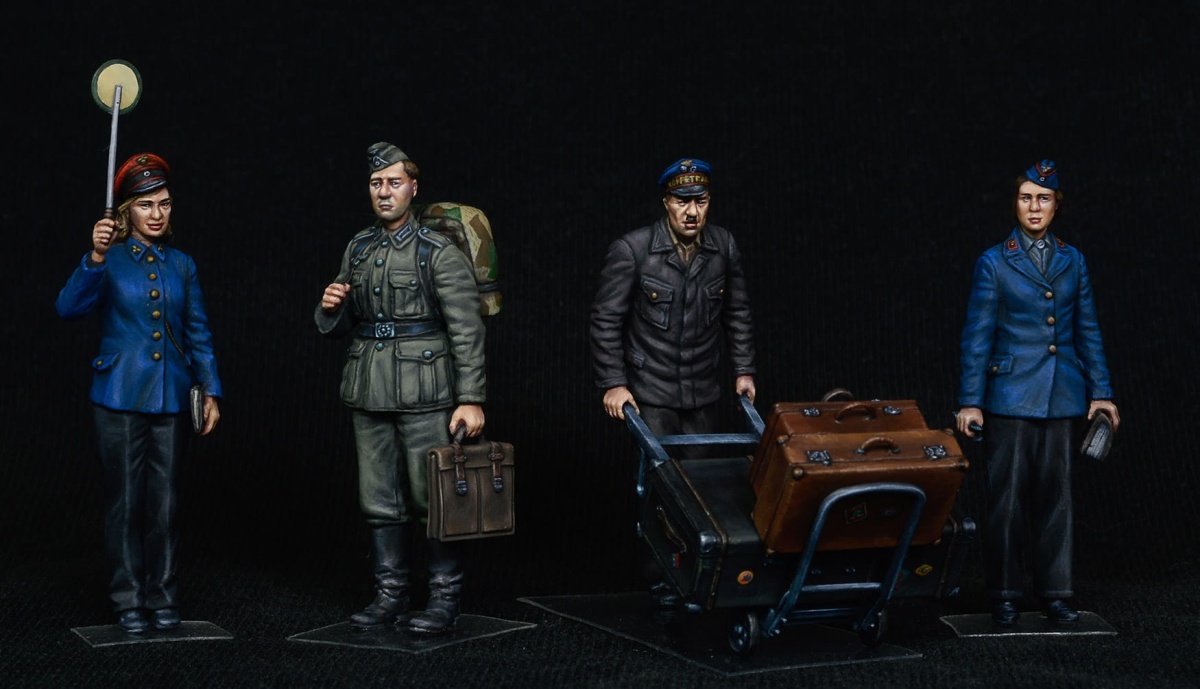 Zdjęcie dodatkowe produktu German Train Station Staff 1930-40s 1:35 MiniArt 38010