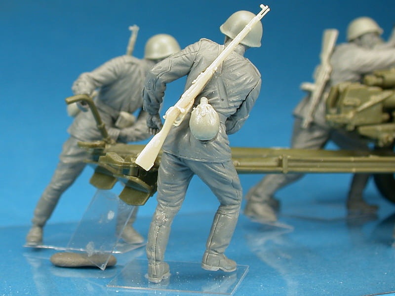 Zdjęcie dodatkowe produktu Soviet Artillery Crew On Maneuver 1:35 MiniArt 35081