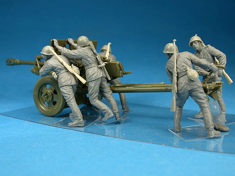 Zdjęcie dodatkowe produktu Soviet Artillery Crew On Maneuver 1:35 MiniArt 35081