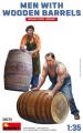 Zdjęcie główne produktu Men With Wooden Barrels 1:35 MiniArt 38070
