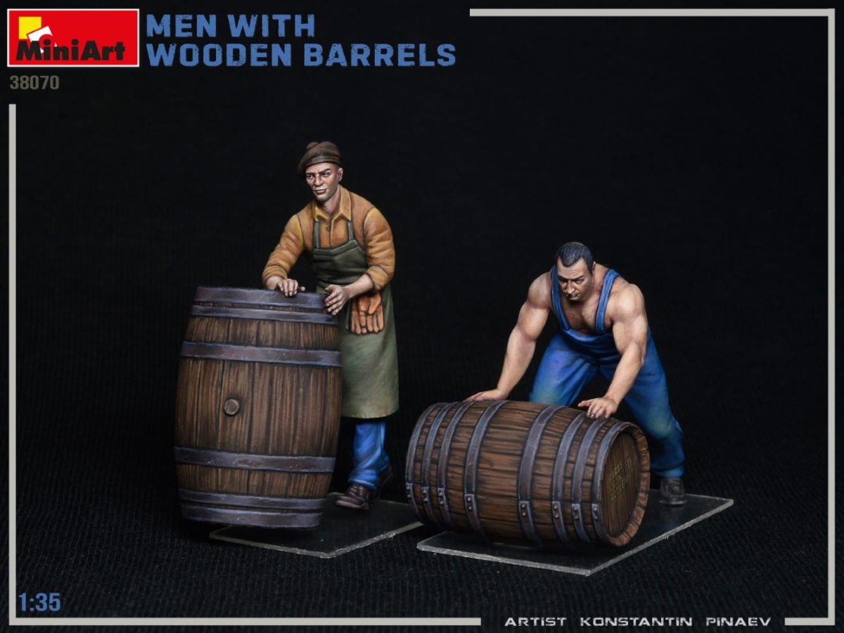 Zdjęcie dodatkowe produktu Men With Wooden Barrels 1:35 MiniArt 38070