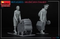 Zdjęcie dodatkowe produktu Refugees. Musician Family 1:35 MiniArt 38084