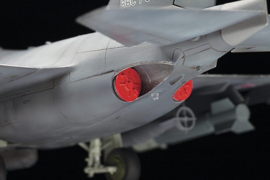 Zdjęcie dodatkowe produktu YAK-130 rosyjski lekki bombowiec 1:48 Zvezda 4818