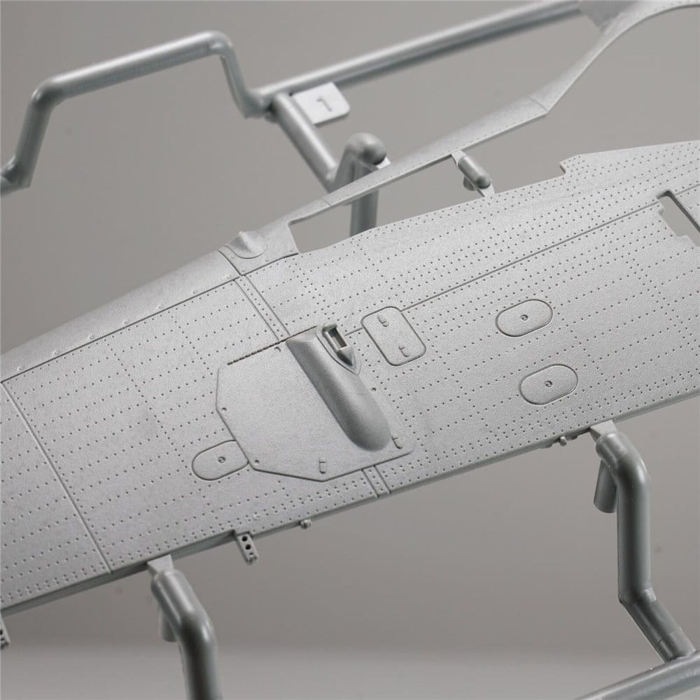 Zdjęcie dodatkowe produktu Focke-Wulf Fw190A-6 w/WGr.21 And Full Engine And Weapon Interior 1:35 Border Model BF003