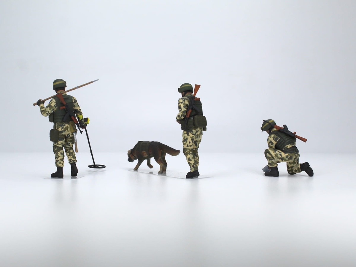 Zdjęcie dodatkowe produktu Sappers of UA (To be ahead, to save the life) 1:35 ICM 35753