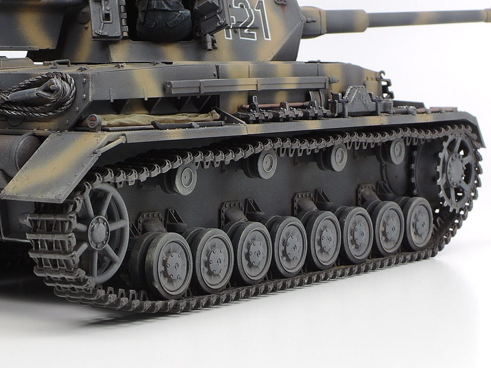 Zdjęcie dodatkowe produktu Panzerkampfwagen IV Ausf G. Early and Motorcycle Eastern Front 1:35 Tamiya 25209