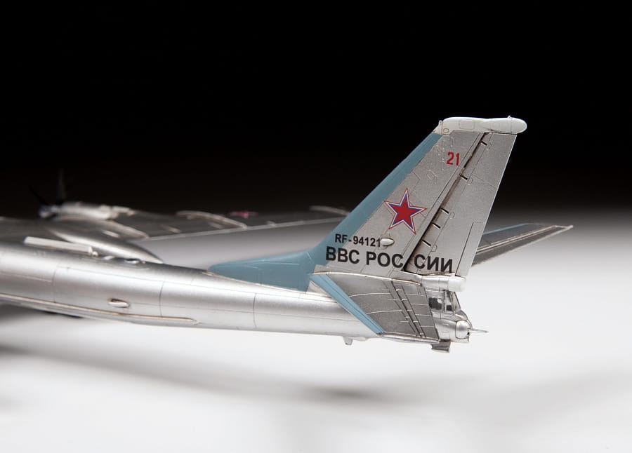 Zdjęcie dodatkowe produktu Tu-95MS Bear 1:144 Zvezda 7038