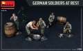 Zdjęcie dodatkowe produktu German Soldiers at Rest. Special Edition 1:35 MiniArt 35378