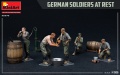 Zdjęcie dodatkowe produktu German Soldiers at Rest. Special Edition 1:35 MiniArt 35378