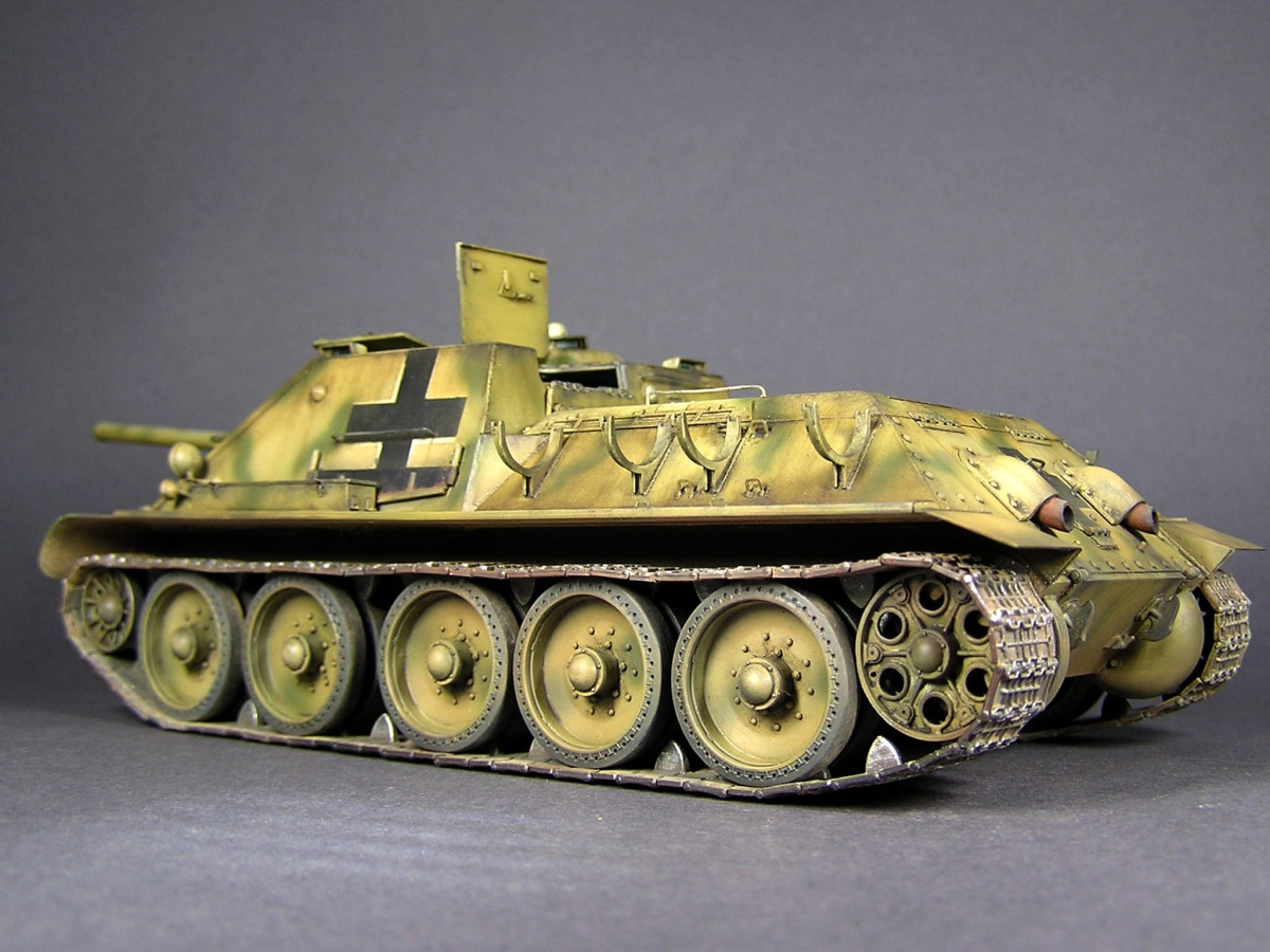 Zdjęcie dodatkowe produktu Jagdpanzer Su-85 (r) W/crew 1:35 MiniArt 35229